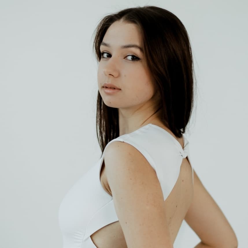 Alina Hora